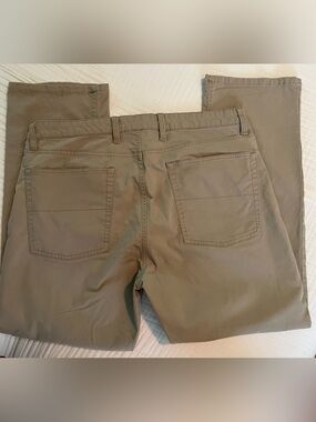 Chaps Men’s Straight Leg Khaki Pants